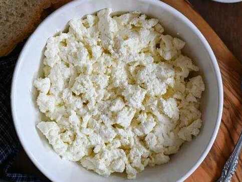 Greek Cheese Guide: 12 Traditional Varieties 12 Traditional Cretan xynomyzithra soft white cheese